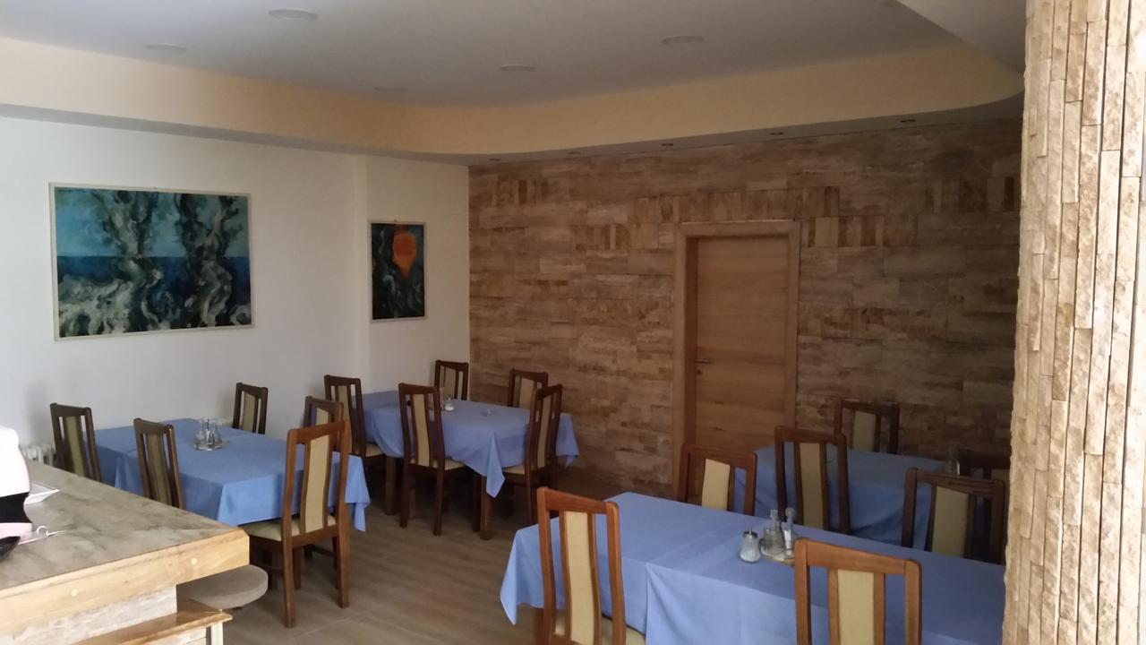 Hostel T&M 泽尼察 外观 照片